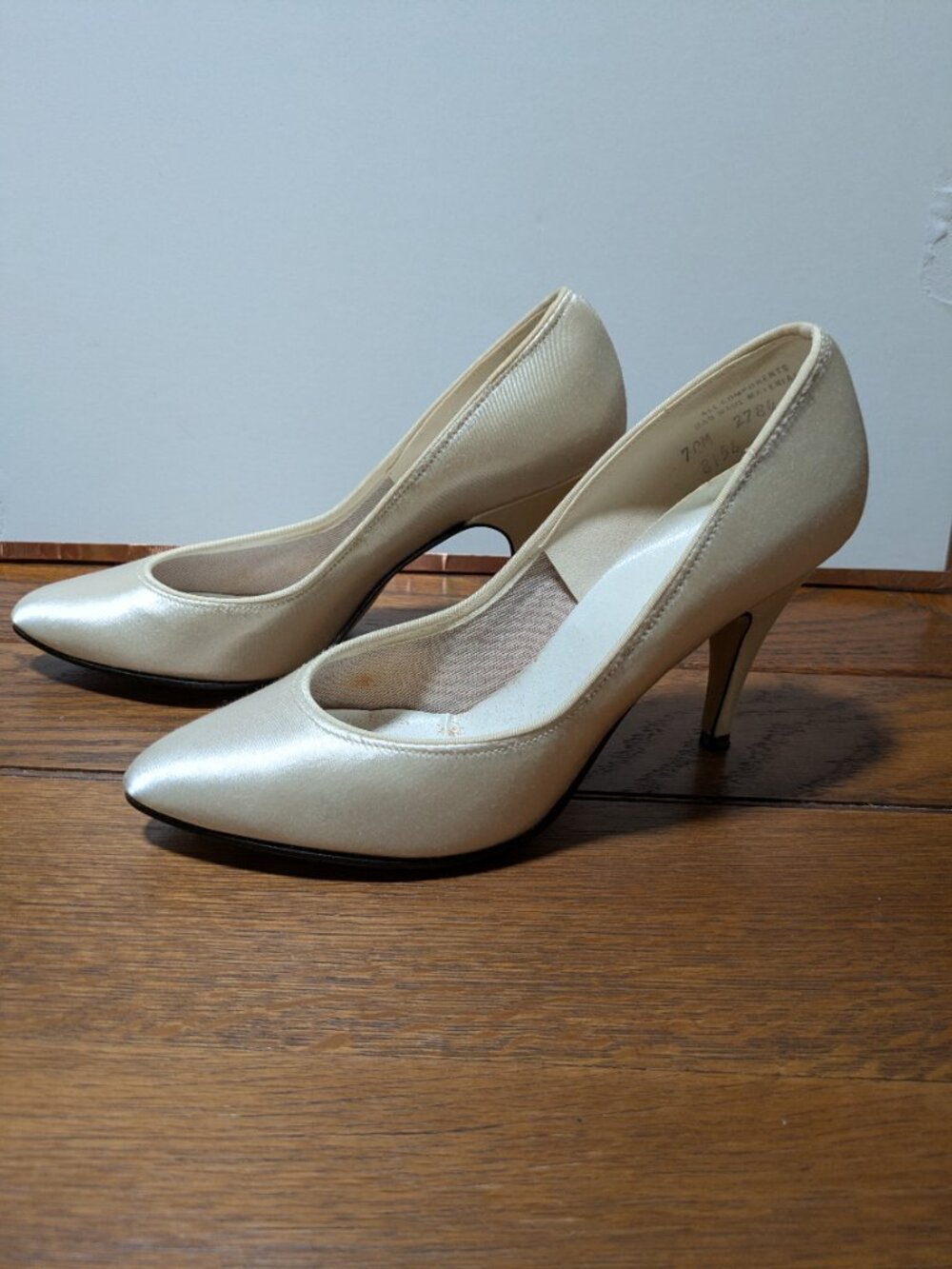Dolce by Pierre 7 Medium cream wedding pumps